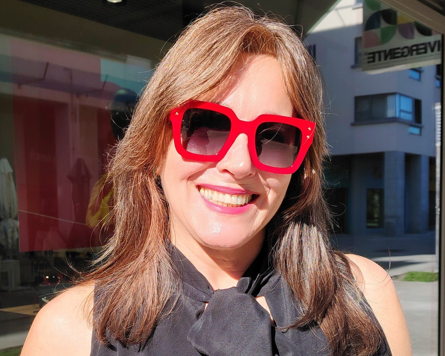 gafas de sol carolina herrera her 0255 c9a90 oversice en acetato rojo y varillas en rojo y fucsia