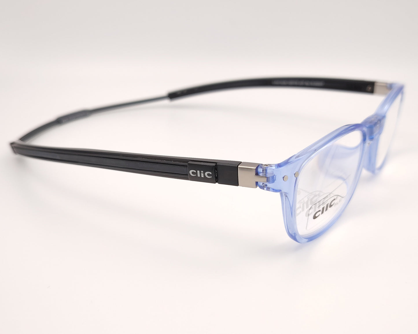 gafas clic flex de lectura con montura azul translúcida, varilla trasera flexible negra y sistema magnético en el puente