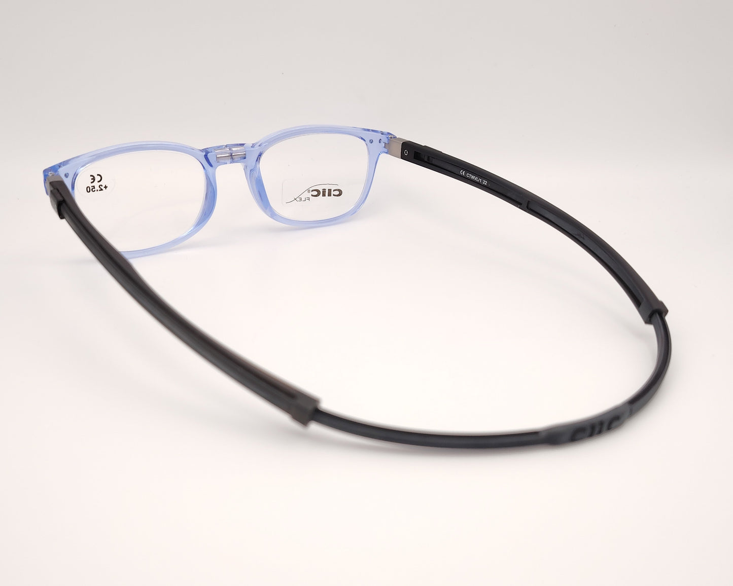 gafas clic flex de lectura con montura azul translúcida, varilla trasera flexible negra y sistema magnético en el puente