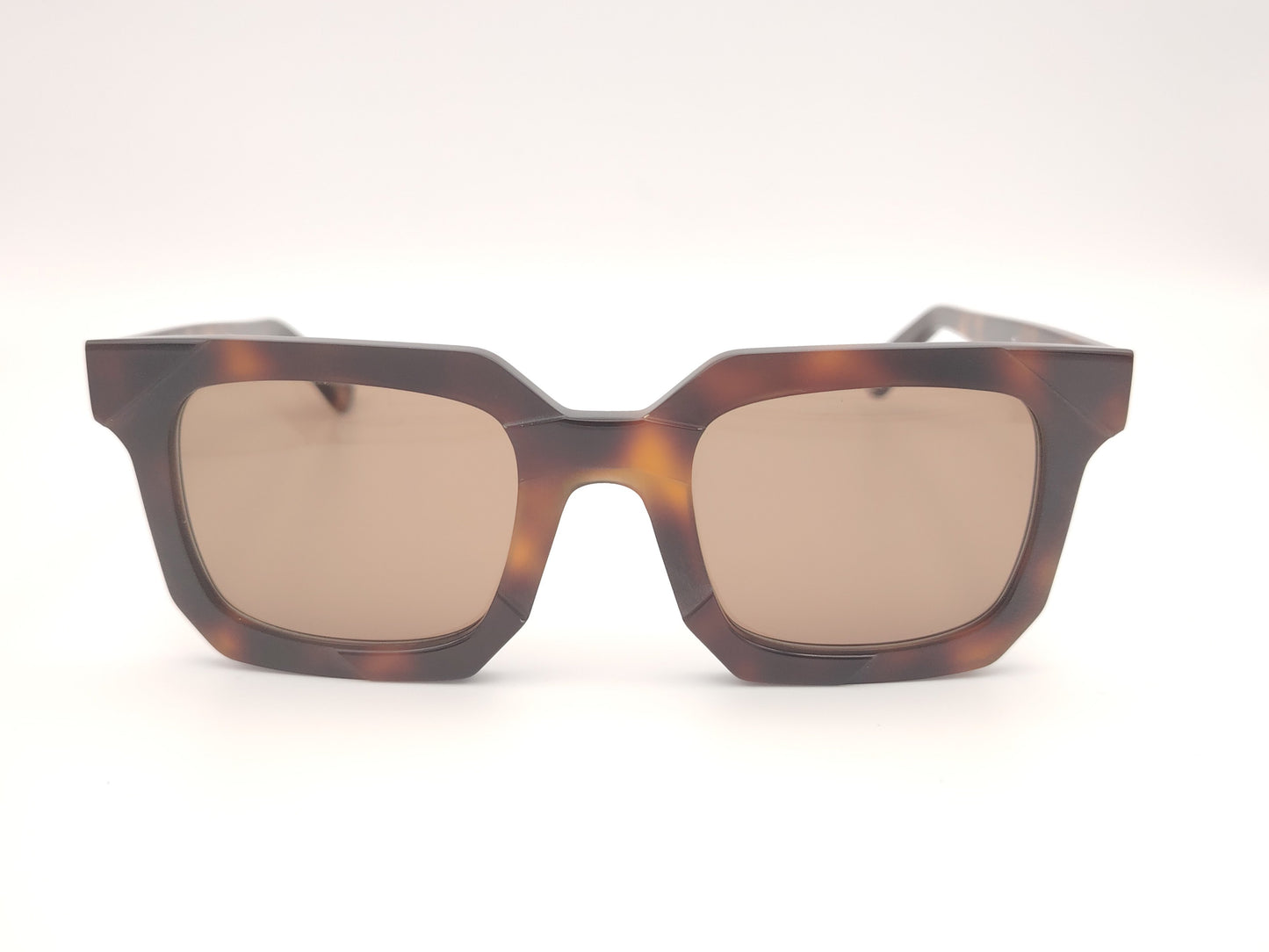 gafas de sol constantino toffoli en acetato marrón y lentes a juego