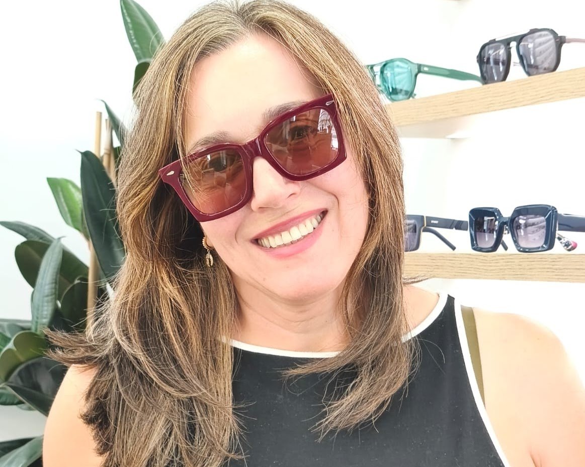 gafas cuadradas burdeos con montura gruesa de acetato