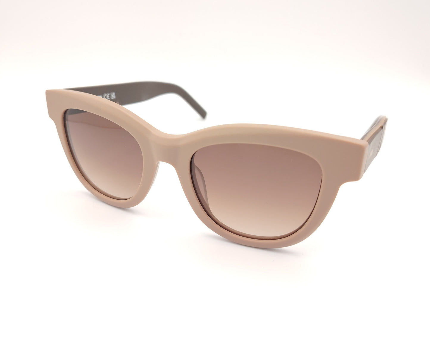 gafa de sol k-way kw0006 58fde forma cat eyes retro con montura gruesa en color maquillaje y lentes degradadas marrones