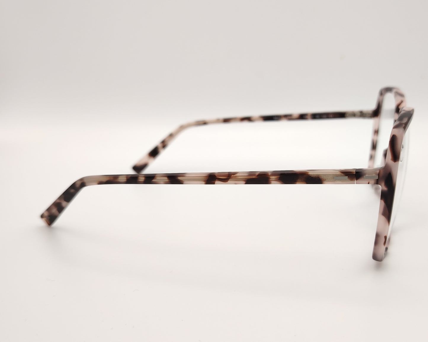 gafas marc o’polo cuadradas con estampado carey claro en tonos nude y marrón hechas a mano en acetato