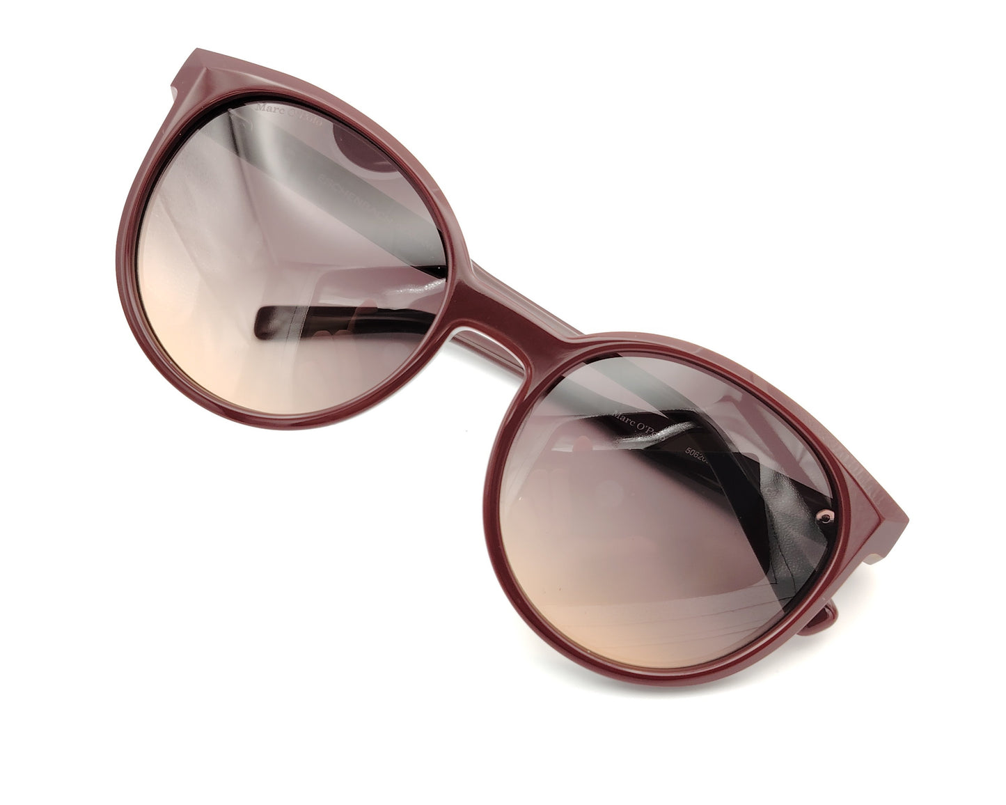 gafas de sol redondas marc o'polo 506206 50 3035 color burdeos con lentes degradadas