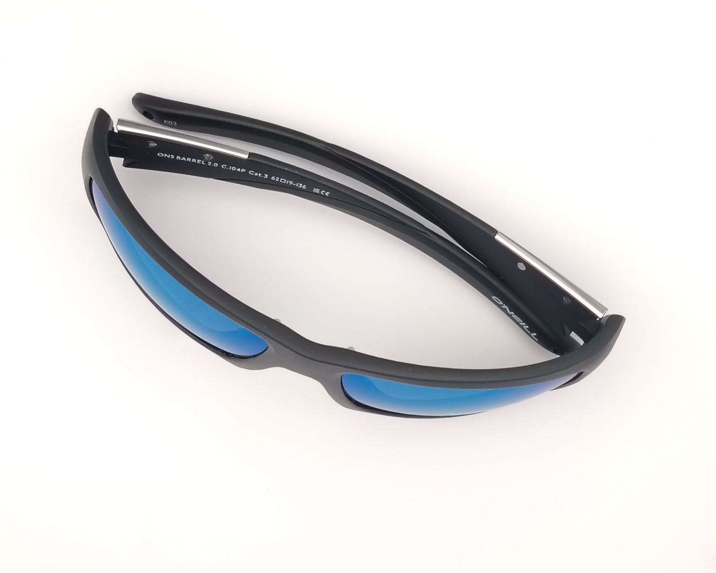 o´neill ons barriel 104p gafas de pasta envolventes en color negro mate, cristales polarizados con espejo azul