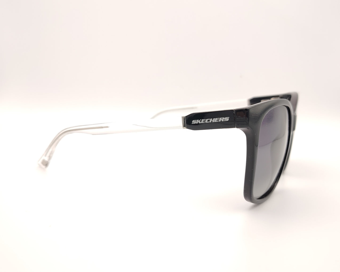 gafas de sol skechers se6295 01d negras con lentes grises degradadas polarizadas