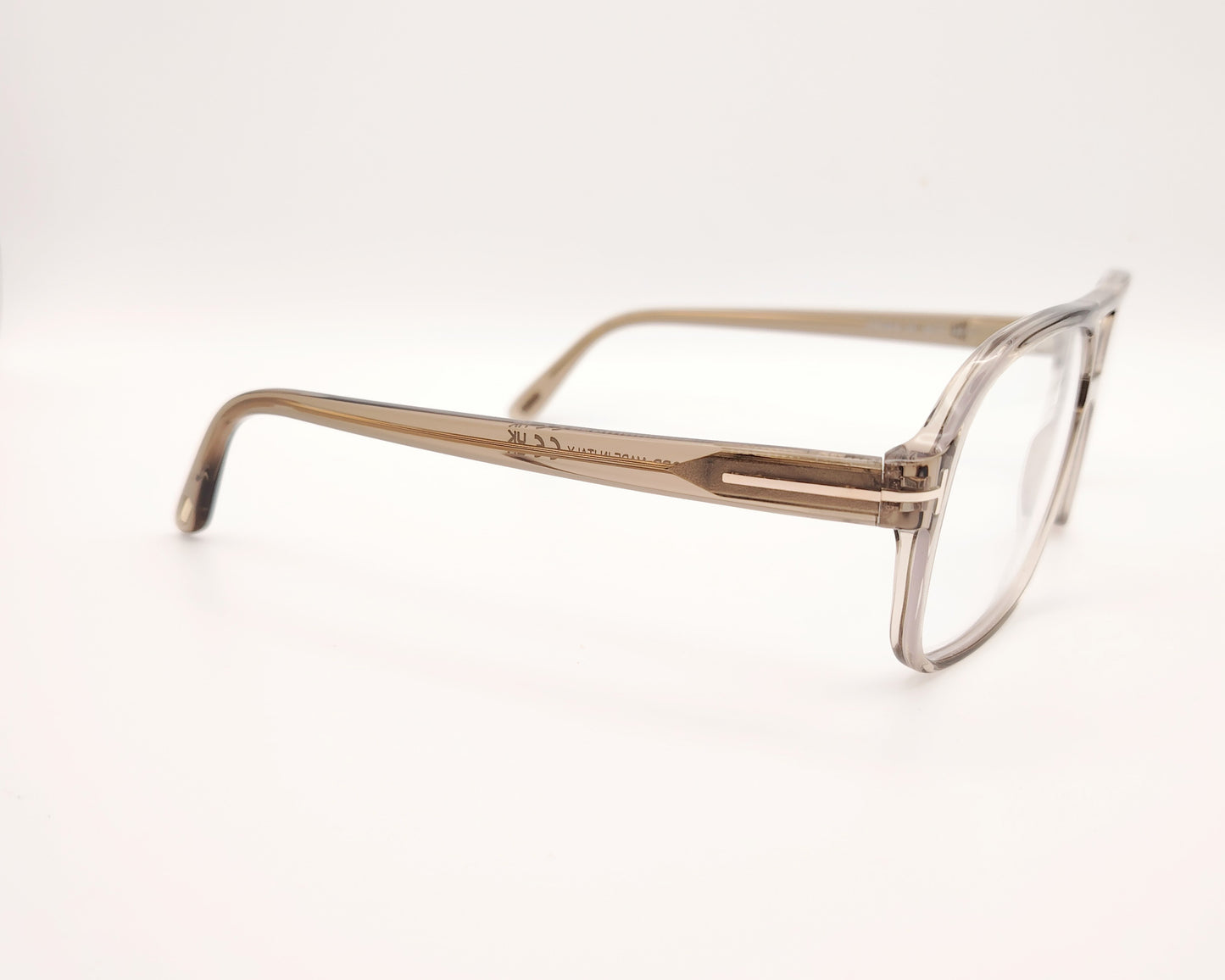 gafas aviador color topo translúcido con doble puente y montura de acetato