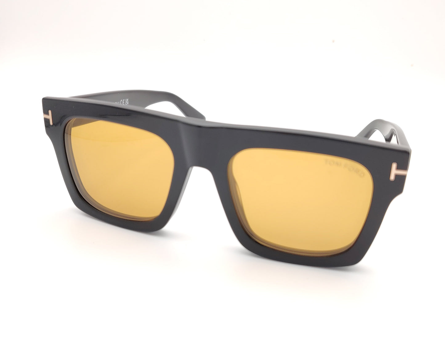 gafas de pasta negra rectangulares con clip solar marrón