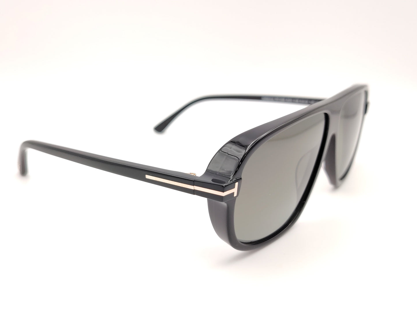 gafas de sol tom ford guillaume tf1208 eco 01b montura de acetato negro diseño aviador lentes degradadas en gris detalle metálico en varillas estilo elegante y moderno