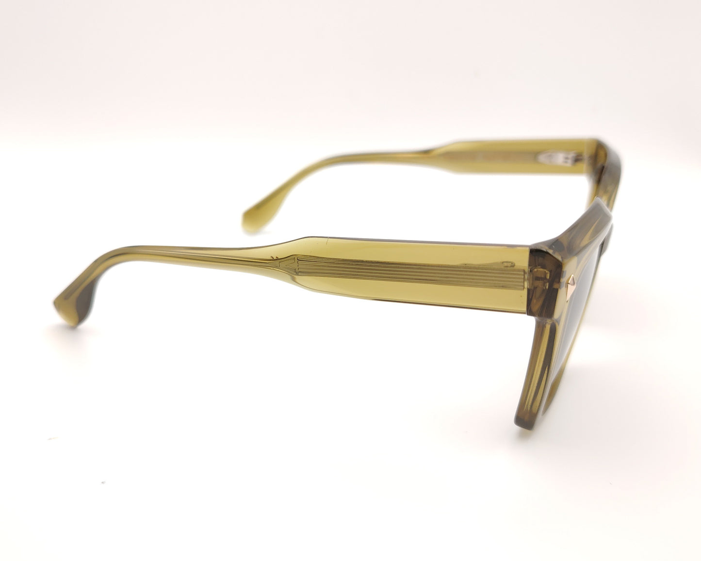 gafas de sol visionario translúcidas color oliva con lentes marrones polarizadas