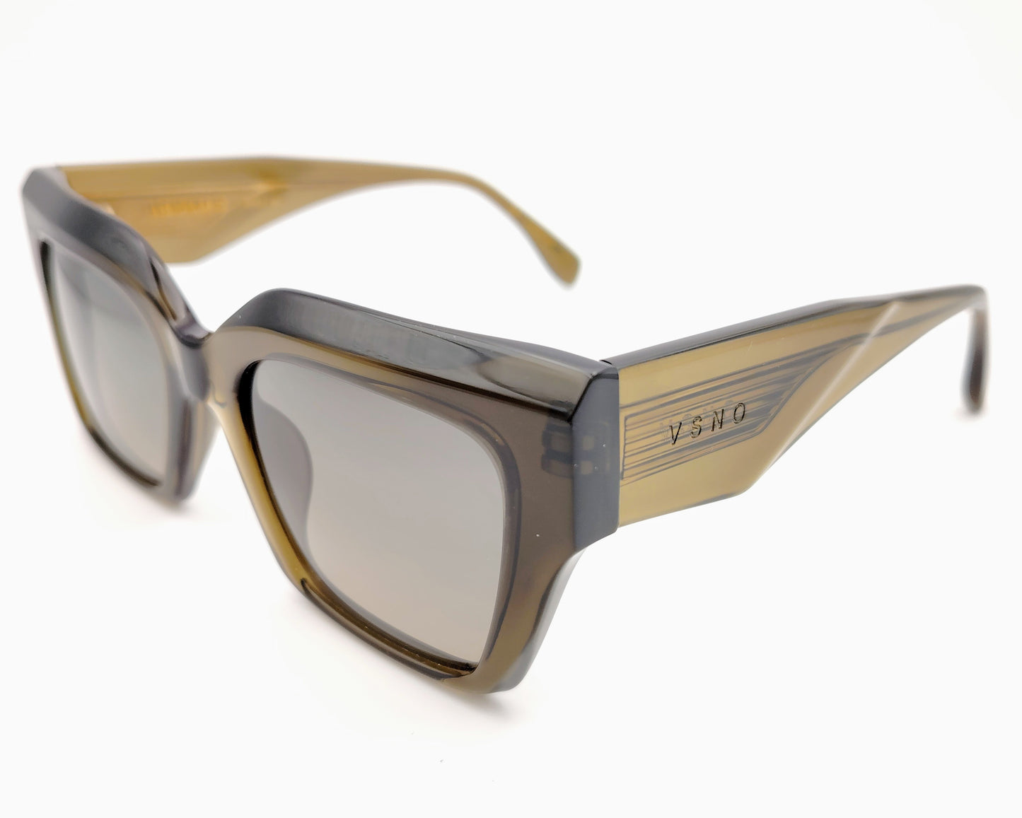 visionario marie 04 gafas de sol de acetato en formato cuadrado de color verde militar traslúcido y cristales degradados ahumados, varillas anchas