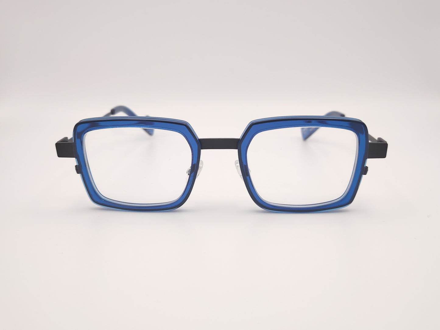 gafas graduadas xit c303 rectangulares con frontal azul eléctrico y varillas metálicas negras