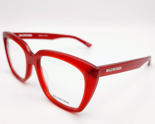 balenciaga bb0062o 004 gafas de acetato en formato cat eyes en color rojo anaranjado intenso con logo balenciaga en las varillas