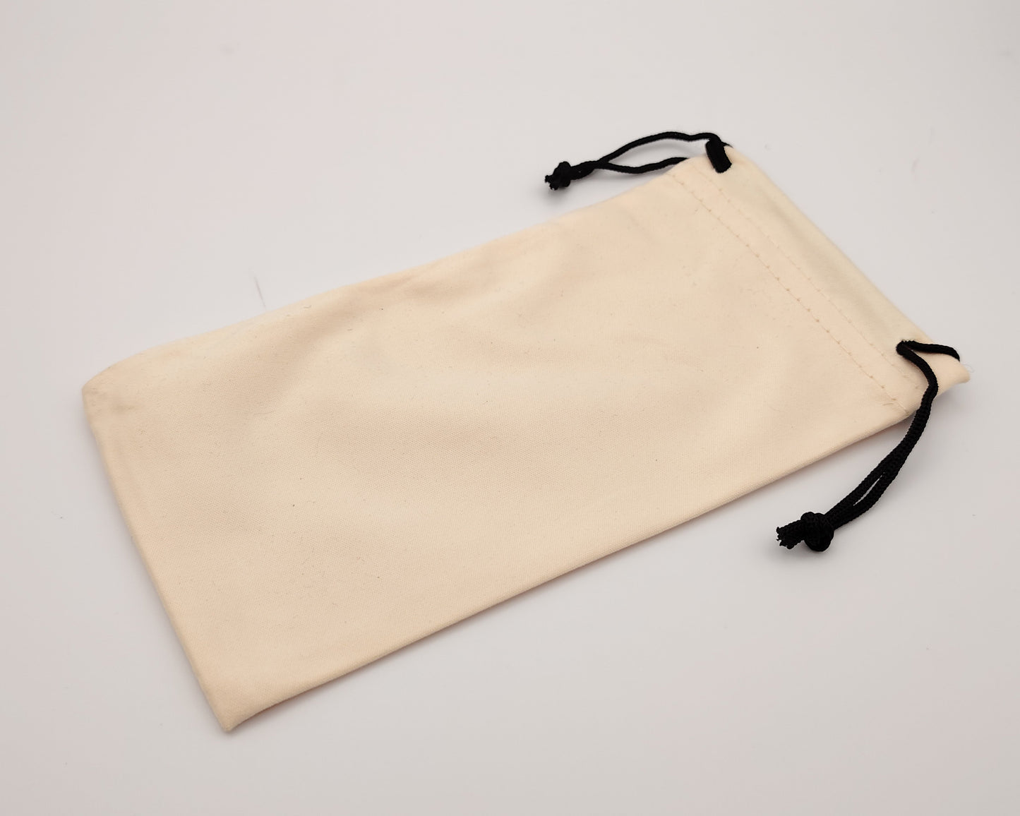 bolsa de microfibra para gafas con cordón en beige