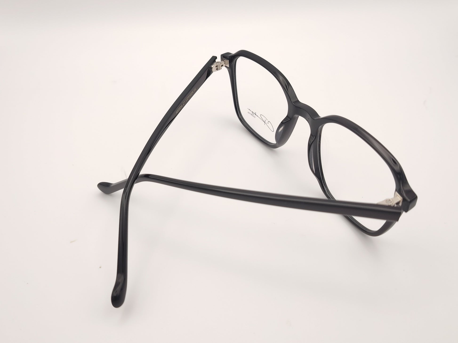 gafas graduadas en color negro y forma cuadrada suave