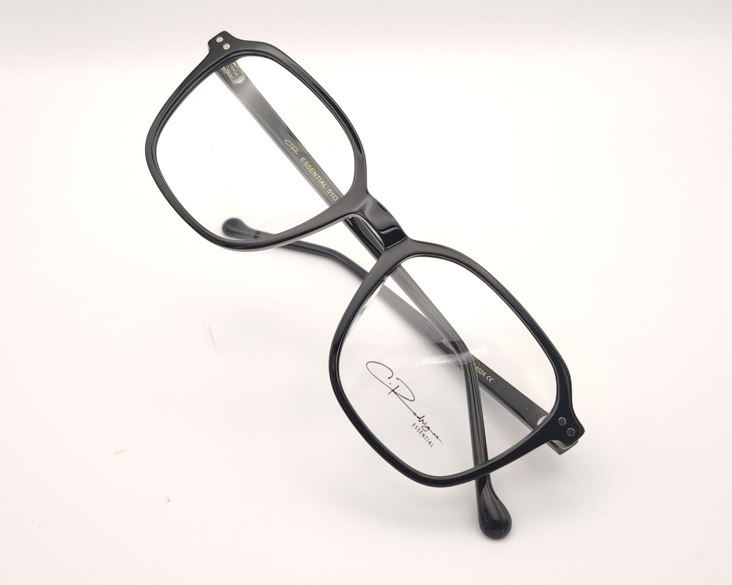 gafas graduadas en color negro y forma cuadrada suave