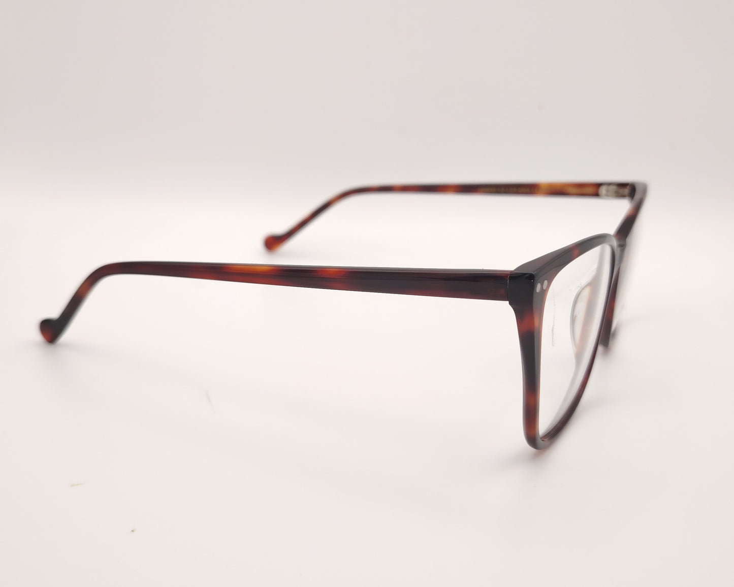 gafas graduadas en color carey con forma cat eye suave