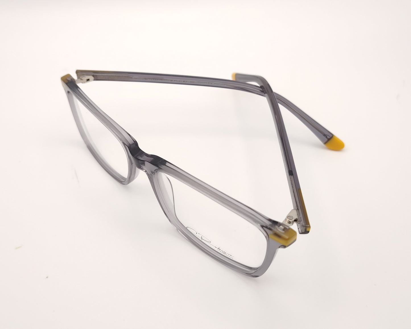 gafas graduadas en gris traslúcido rectangulares con detalles en amarillo 