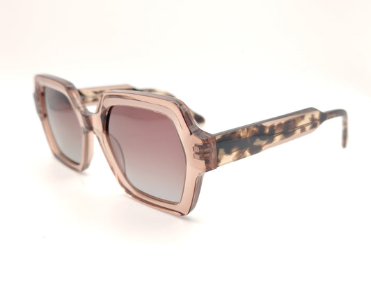 gafas de sol polarizadas oversize translúcidas en rosa con varillas efecto carey