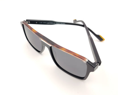 gafas de sol polarizadas negras cuadradas con detalle superior translúcido