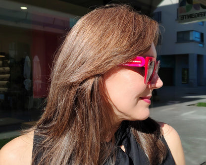 gafas de sol carolina herrera her 0255 c9a90 oversice en acetato rojo y varillas en rojo y fucsia