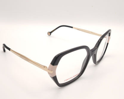 gafas carolina herrera de acetato en color negro con detalles en beige y varillas doradas 