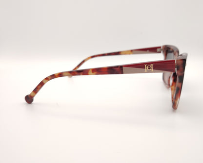 gafas de sol carolina herrera oversize carey burdeos con lentes degradadas y detalle dorado