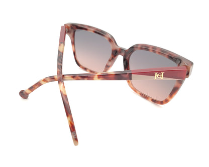 gafas de sol carolina herrera oversize carey burdeos con lentes degradadas y detalle dorado