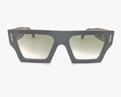 gafas de sol con montura rectangular ancha en color verde mate y detalles metálicos