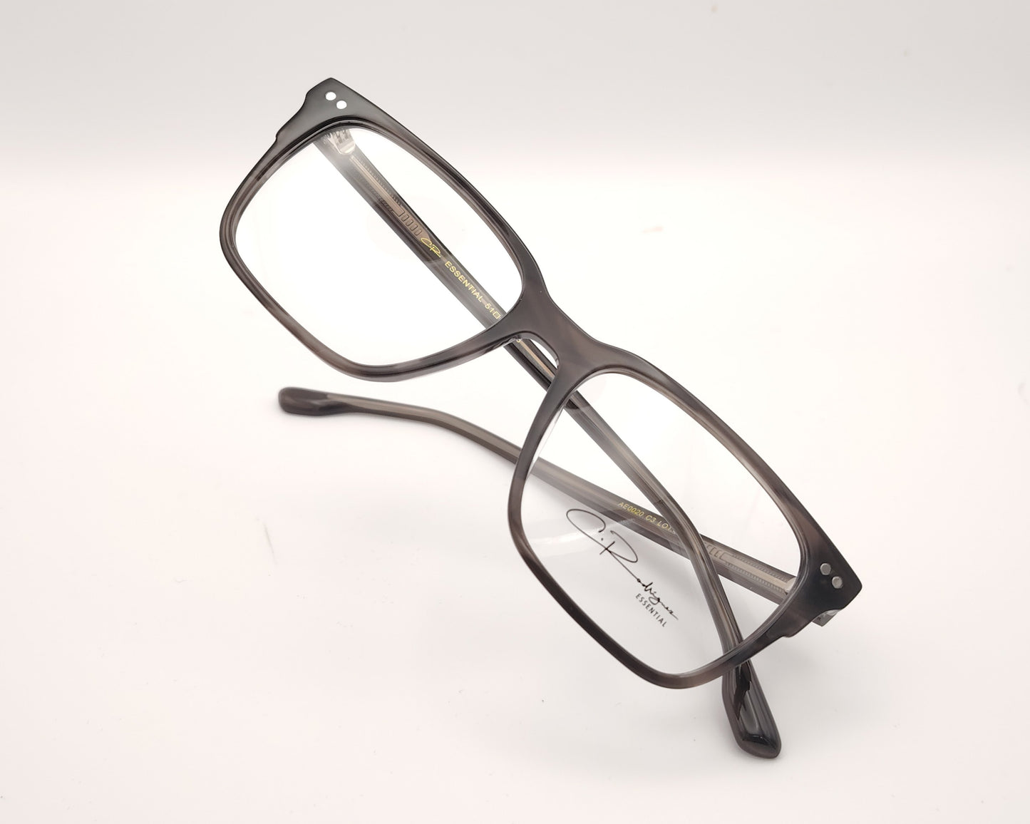 gafas graduadas rectangulares gris translúcido ligeras diseño moderno