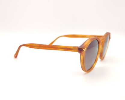 gafas de sol de acetato color ámbar translúcido con lentes degradadas polarizadas para caras pequeñas
