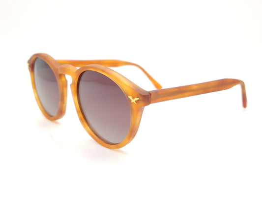 gafas de sol de acetato color ámbar translúcido con lentes degradadas polarizadas para caras pequeñas