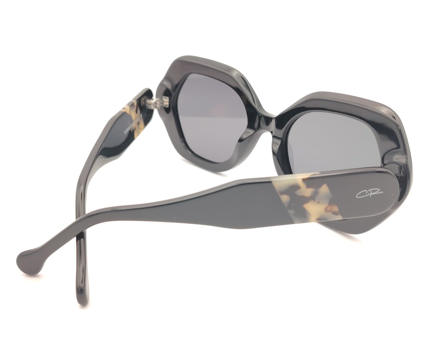 gafas de sol negras de acetato con lentes polarizadas negras y forma amplia