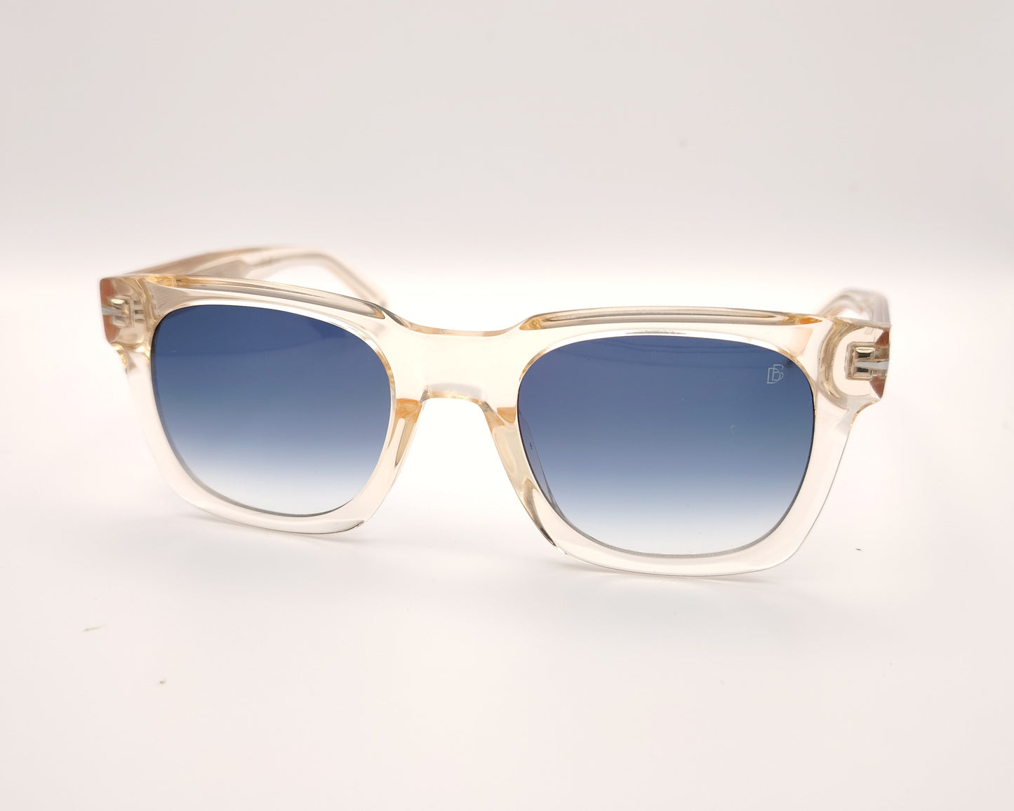 gafas de sol transparentes color champagne con lentes degradadas azules