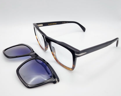 gafas de vista david beckham db7000cs 37n99 con clip solar magnético,  montura de acetato en tono degradado de negro a habana, con un diseño elegante el clip solar se fija de manera segura con imanes ocultos permitiendo pasar de gafas graduadas a gafas de sol en un instante 