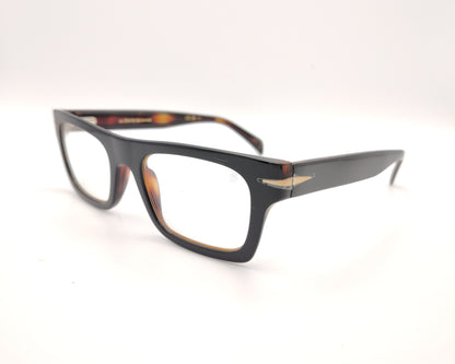 gafas rectangulares negras con clip solar magnético, lentes oscuras polarizadas y detalle interior carey