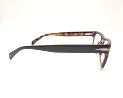 gafas rectangulares negras con clip solar magnético, lentes oscuras polarizadas y detalle interior carey