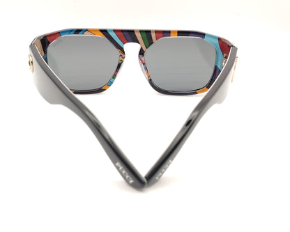 gafas de sol emilio pucci negras con  estampado multicolor en el interior y detalle dorado en las varillas