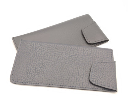 estuche portagafas segovia en negro y azul oscuro texturizado con cierre de velcro