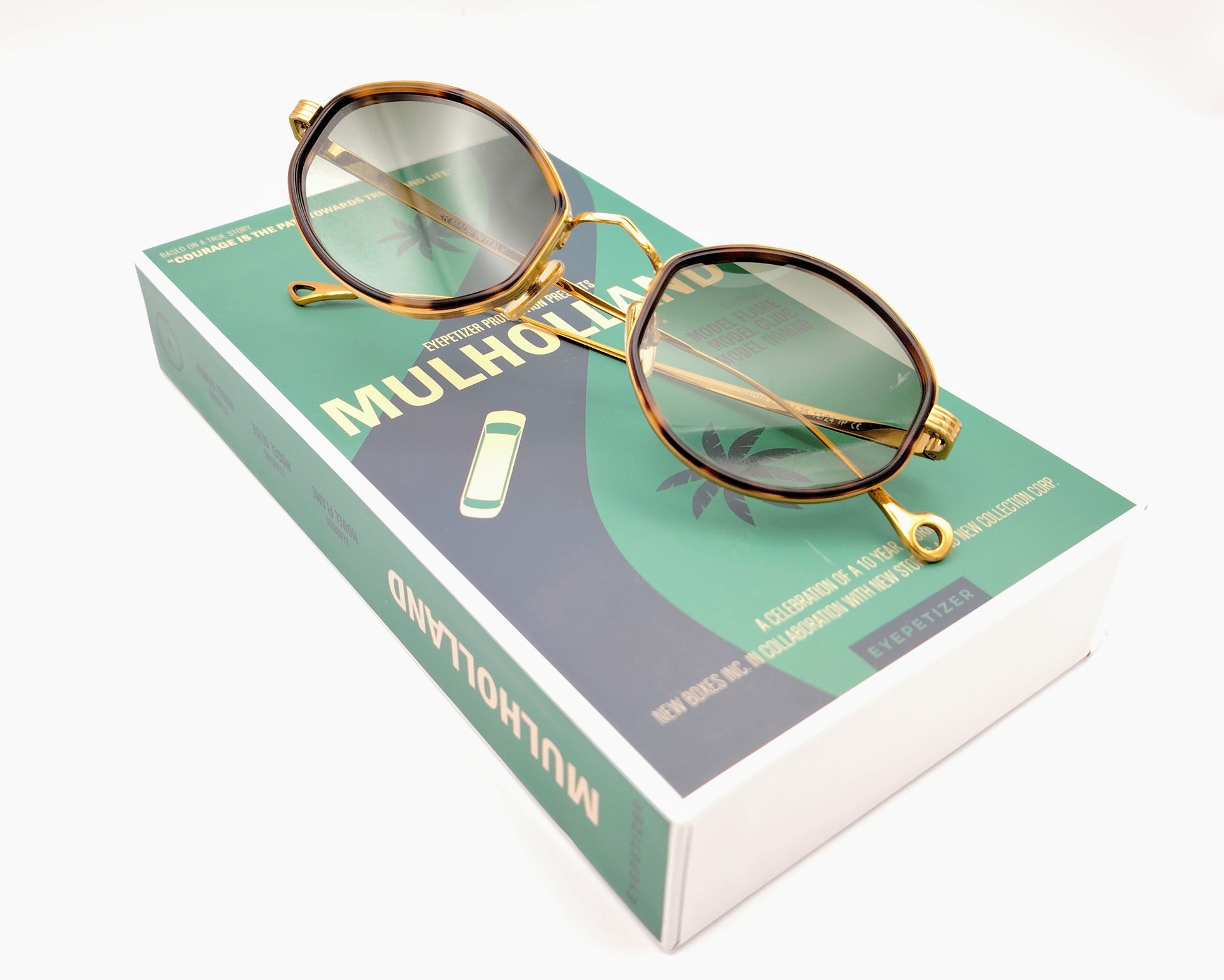 eyepetizer naomi c at-4-25 gafas de sol con montura combinada en metal dorado y acetato carey diseño ovalado con lentes verdes