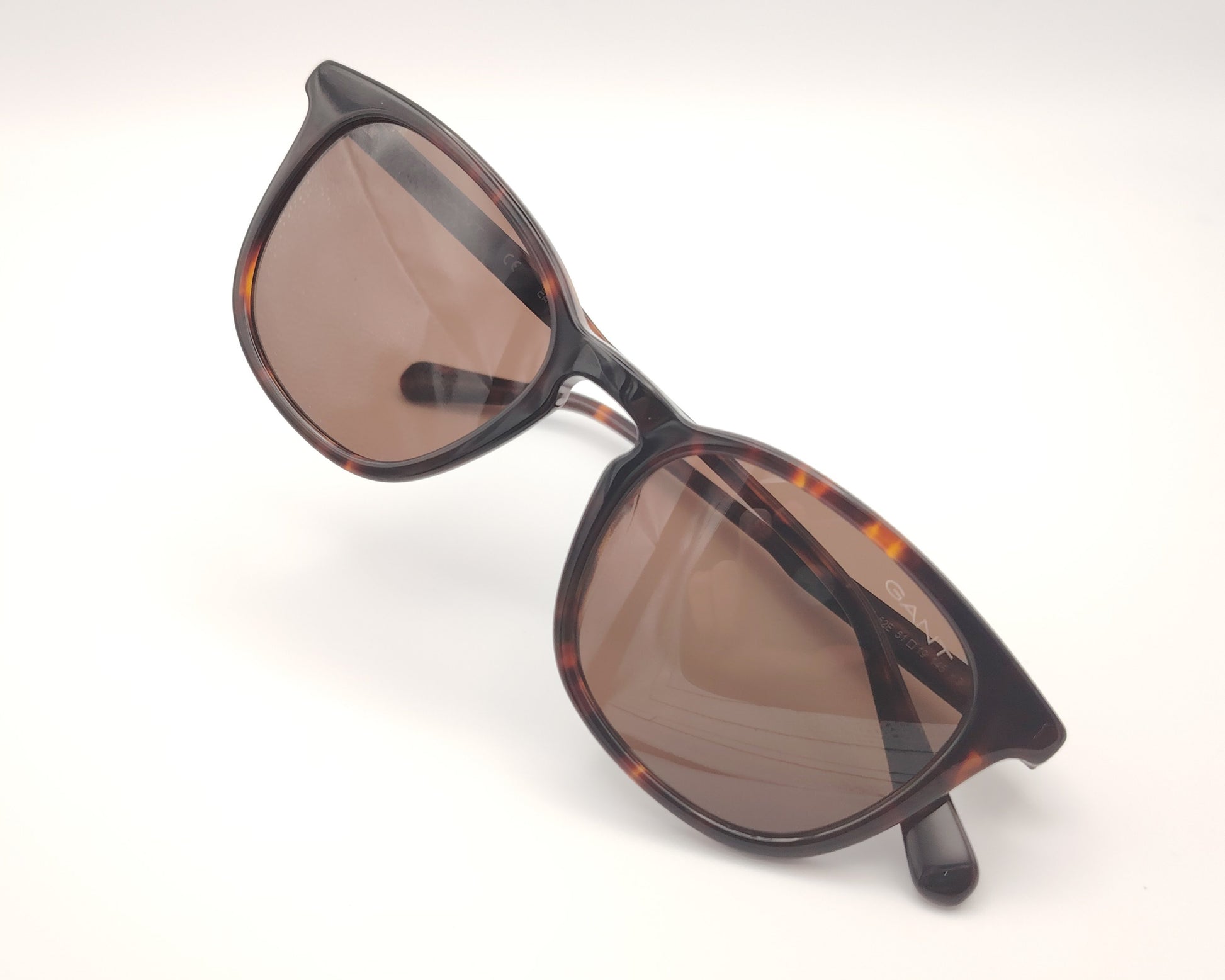 gant ga00017 52e gafas de sol con montura redondeada en acetato habana y lentes marrones para un estilo clásico y sofisticado