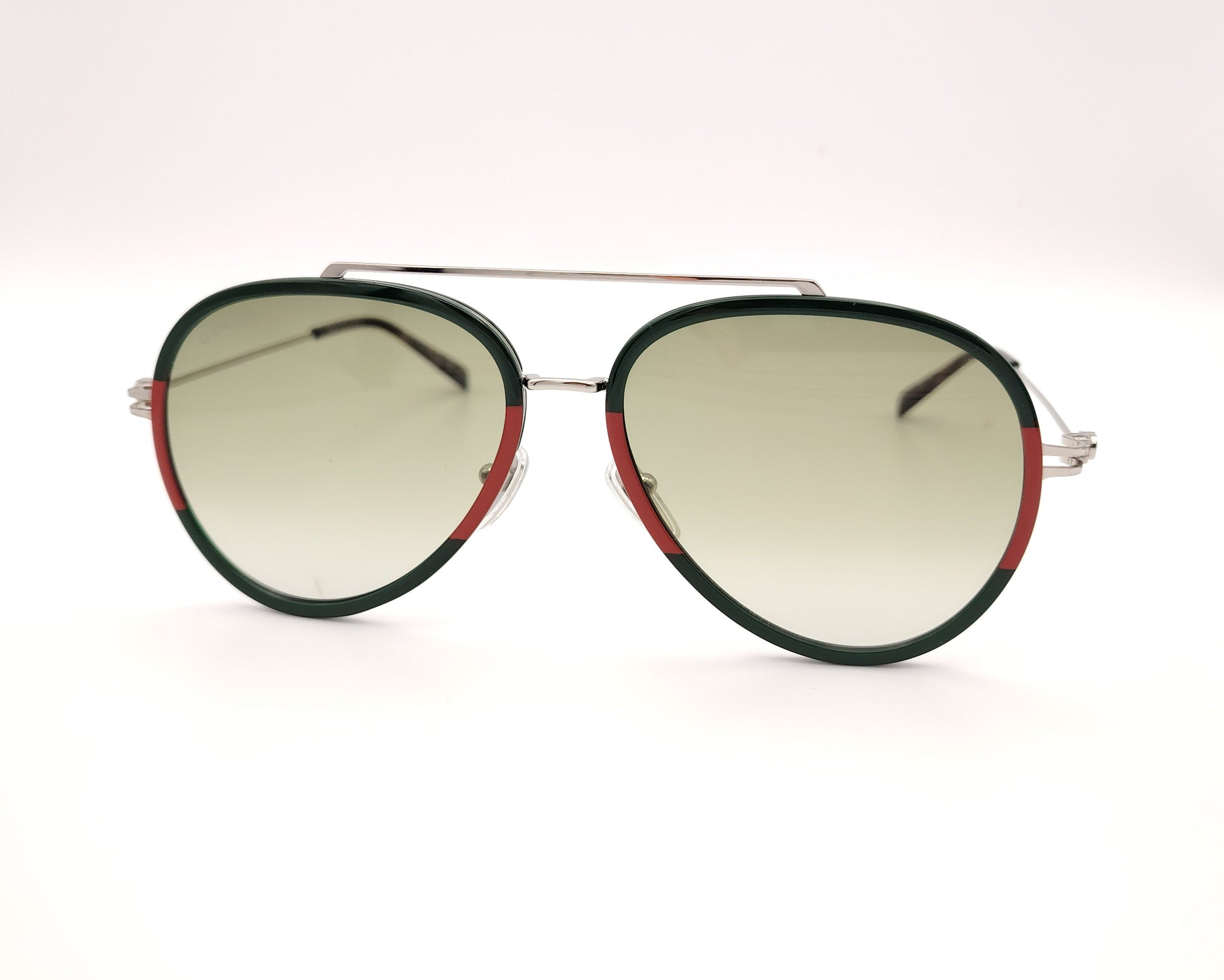 gafas de sol gucci aviador con aro verde rojo y lente degradada