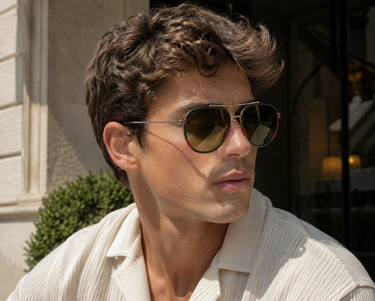 gafas de sol gucci aviador con aro verde rojo y lente degradada