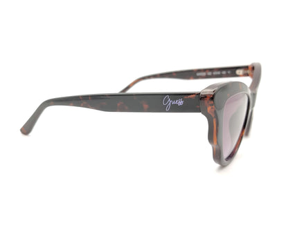 gafas de sol guess para niña o cara pequeña en carey oscuro con lentes lila degradadas