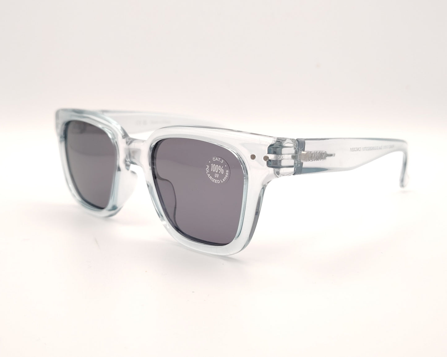 gafas de sol infantiles izipizi polarizadas en color azul claro con lentes oscuras