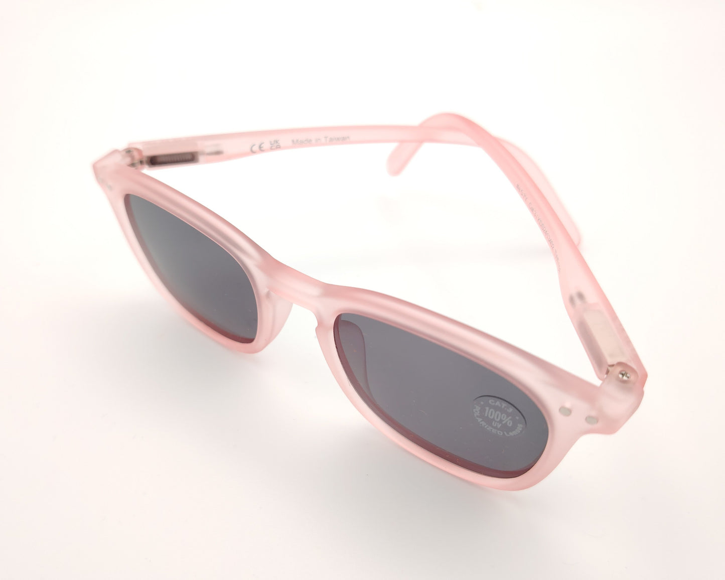 gafas de sol infantiles izipizi polarizadas en color rosa con lentes oscuras