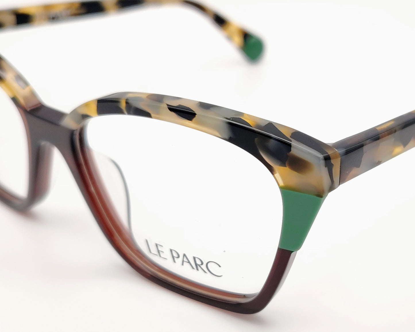 gafas le parc foster 04, montura de acetato en tonos habana, verde y marrón, diseño cuadrado con líneas geométricas, estilo moderno y sofisticado