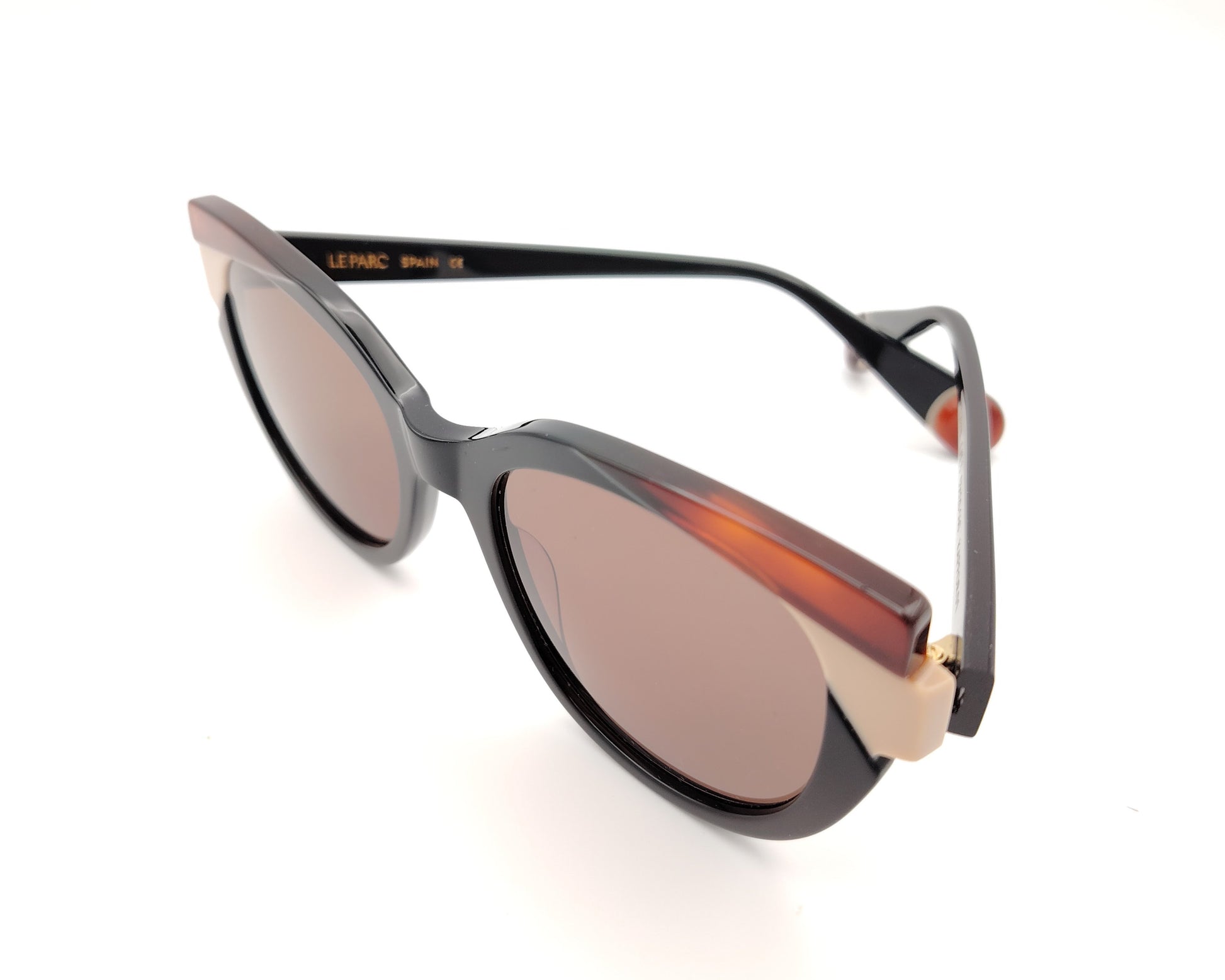 gafas de sol le parc kappor 01 negras con detalles crema y carey ámbar y lentes marrones
