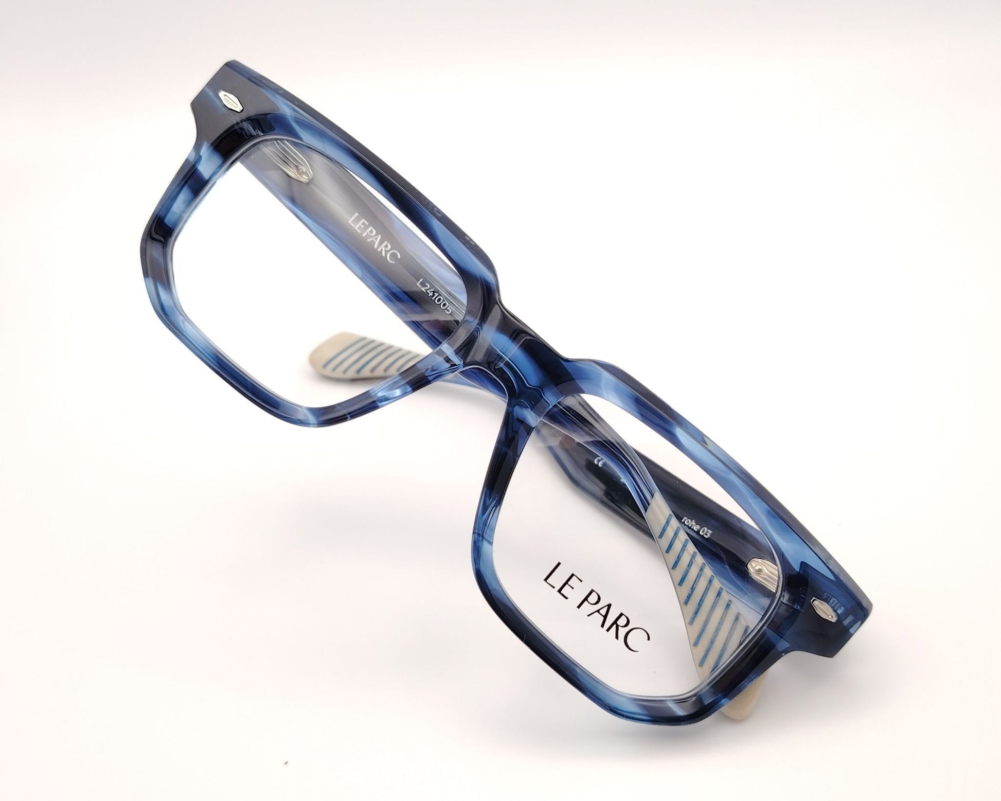 gafas de vista le parc rohe con montura gruesa de acetato en azul marmolado y varillas con detalles en gris