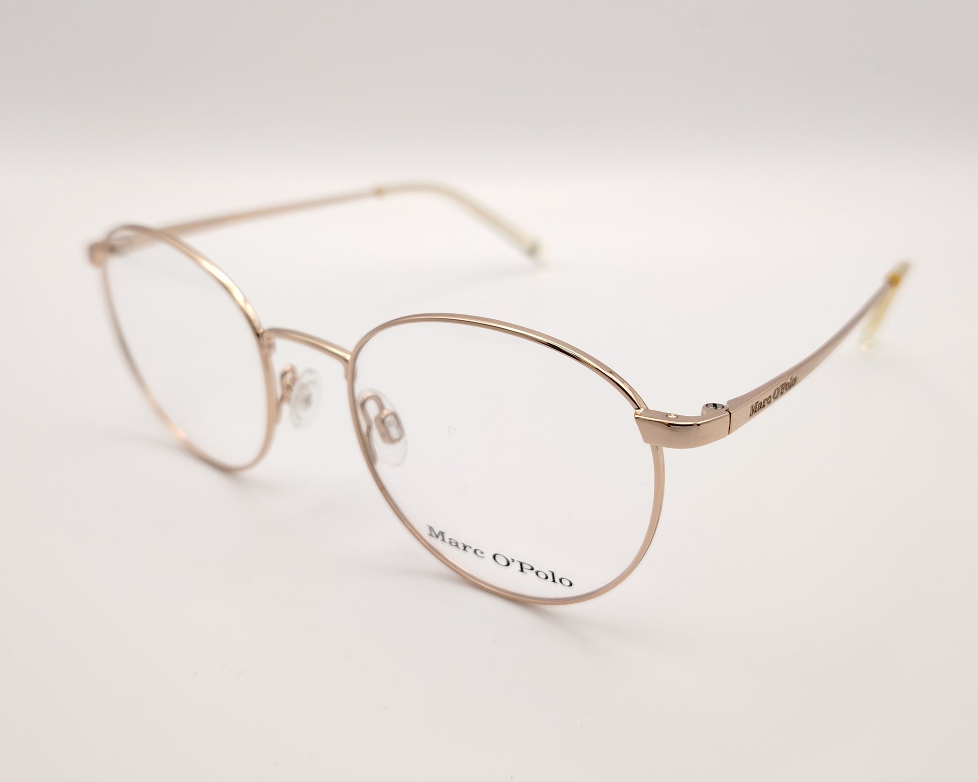 gafas marc o’polo con montura metálica fina y diseño redondo, cómodas y elegantes